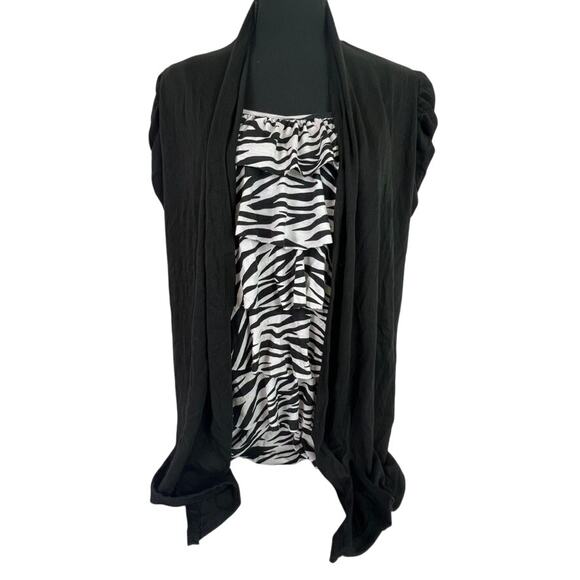 Women's Size L Short Sleeve Dress Shirt Ruffle Zebra Print Black Andrea & Missy - Picture 1 of 11